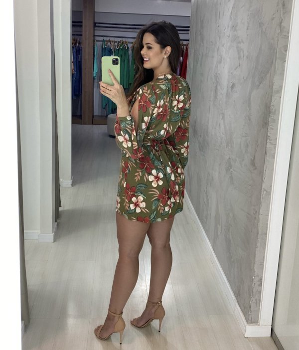 0eb5914418bb97d5a11d6b2fcd1850df.jpg Vestido Marília - Floral Fundo Verde