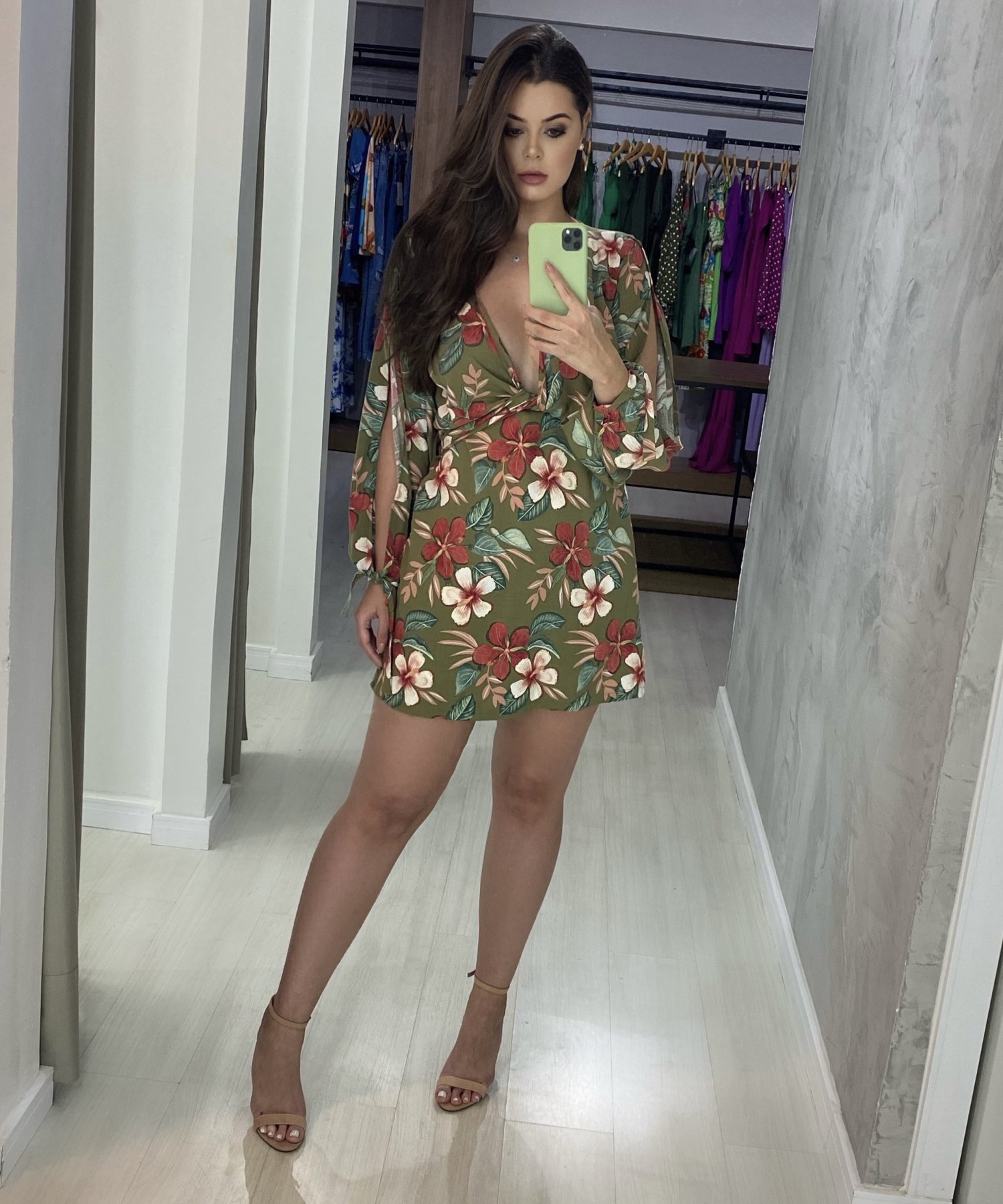 Vestido Marília - Floral Fundo Verde - Image 1