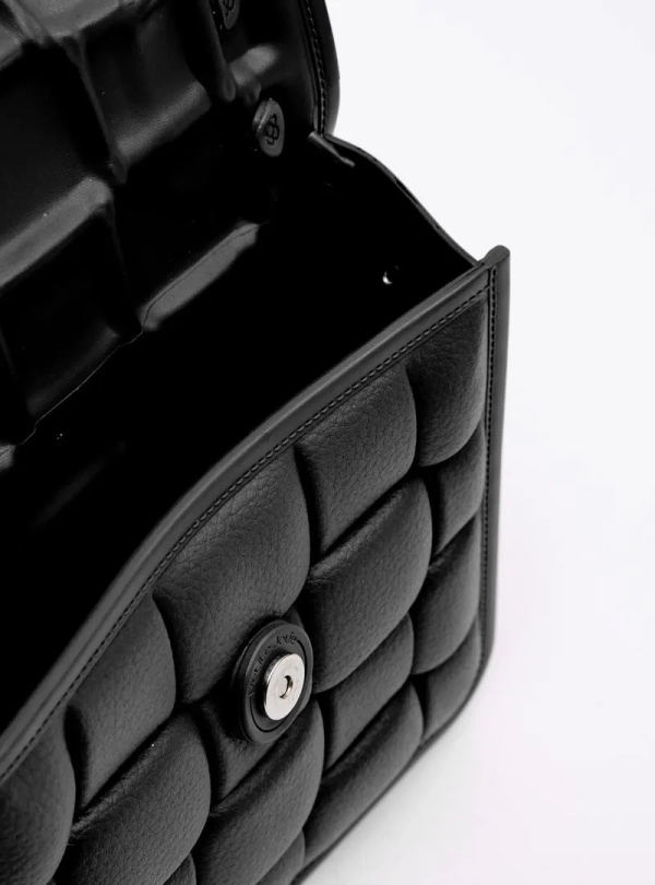 Bolsa Petite Jolie Vic Preta/Ouro - Imagem 4