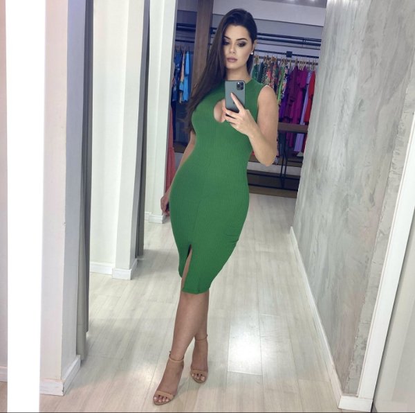 778c6ad4c0db0b4f706205f240283072.jpeg Vestido Canelado Regina - Verde