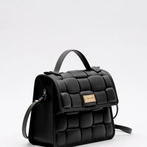 Bolsa Petite Jolie Vic Preta/Ouro - Image 3
