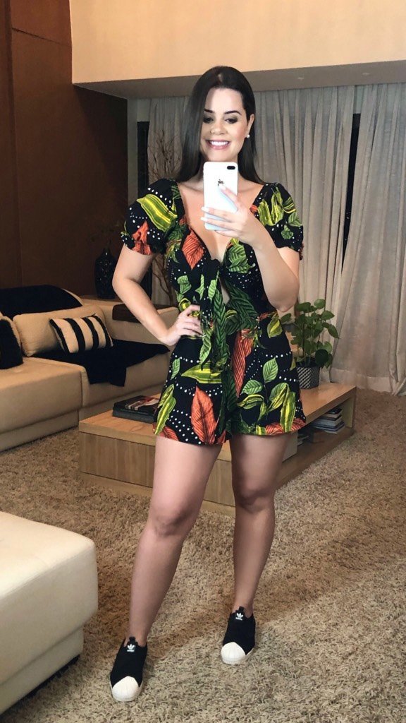 Macaquinho Floral - Fundo Preto