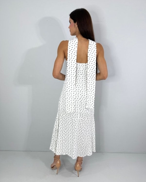 bb2fa14d0bcbc591d90f236299fff788.jpg Vestido Carmem - Branco