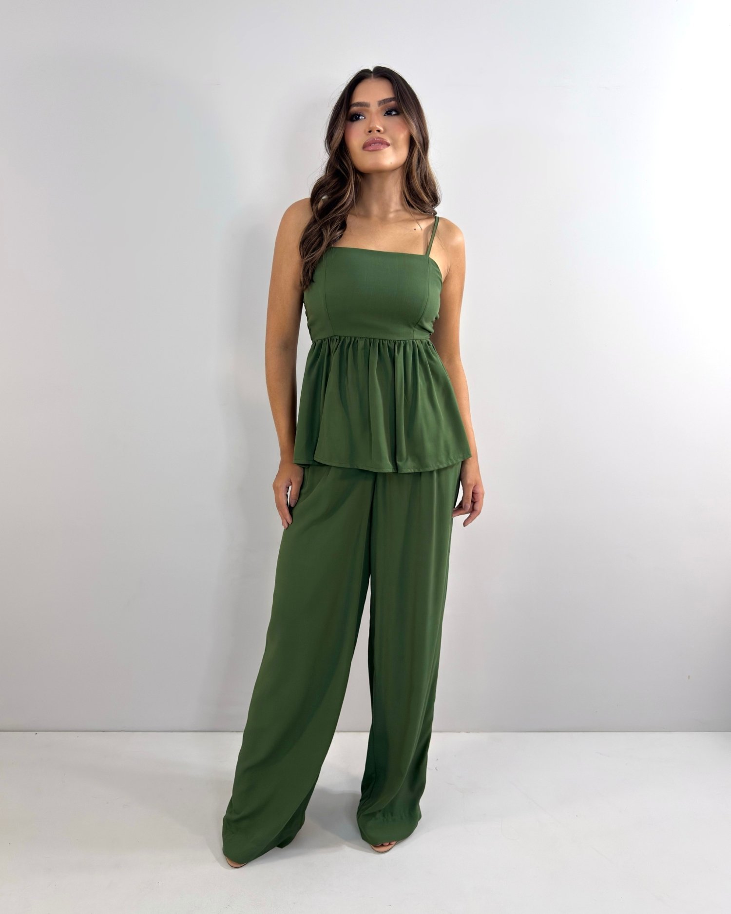 Conjunto Zendaya - Verde Militar - Image 1